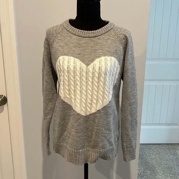 Sweaters - Heart Sweater